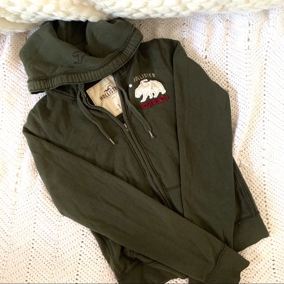•SOLD•*Hollister brand winter pull over jacket* - Picture 1 of 2